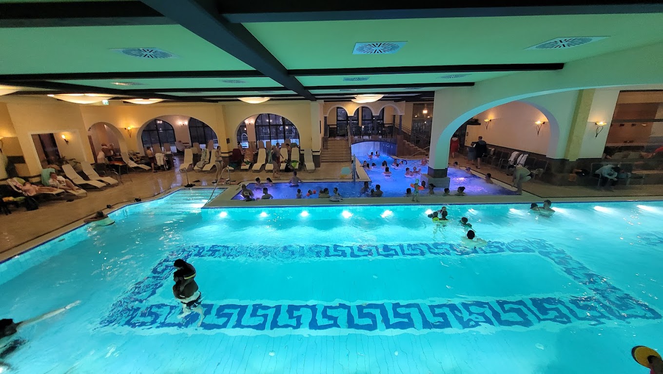 Therme Mediterrana innen 1 Therme Mediterrana innen 2